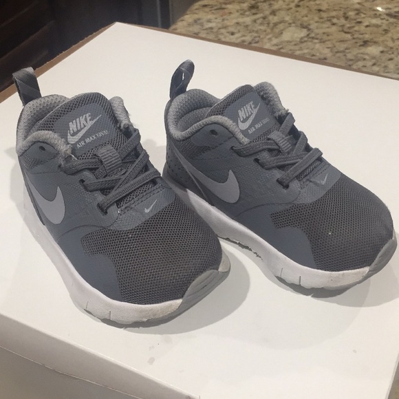 Nike Other - Toddler Nike Sneakers Gray Tanjun
